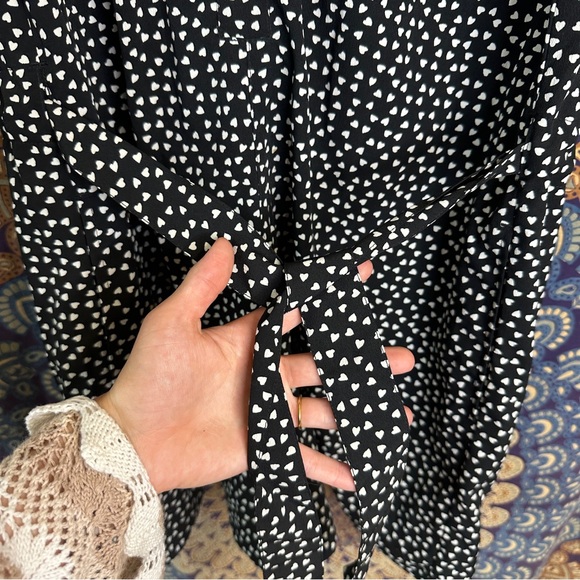 🦋5/20$🦋 Volcom heart patterned romper - Picture 7 of 11